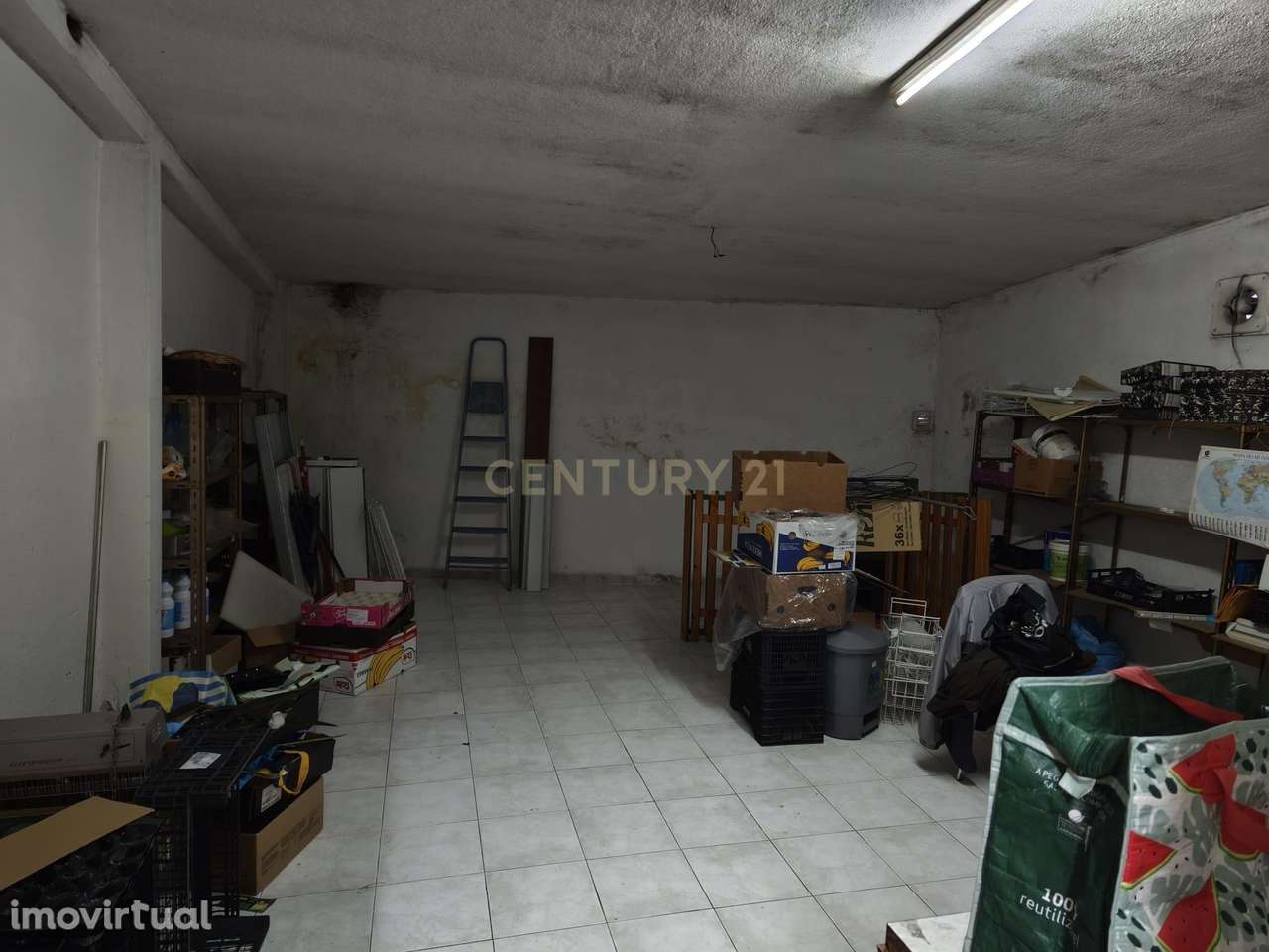 Oportunidade Única na Falagueira – Espaço Comercial com Armazém - Grande imagem: 5/11