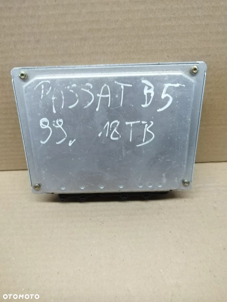 KOMPUTER SILNIKA VOLKSWAGEN PASSAT 1.8B 98R 8D0907558E - 3