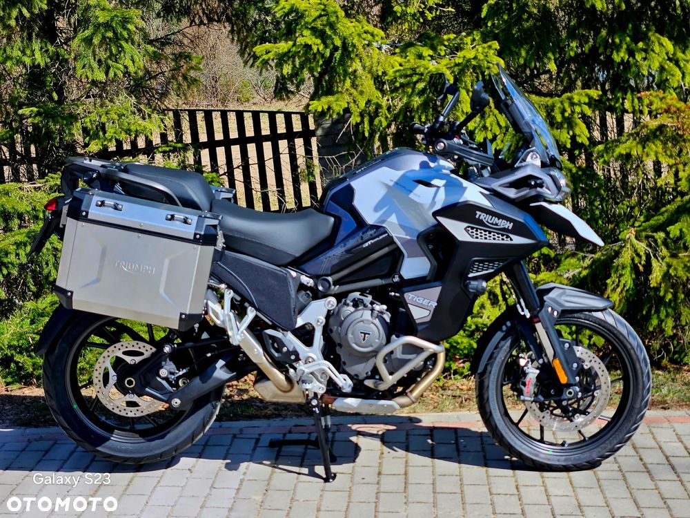 Triumph Tiger - 1