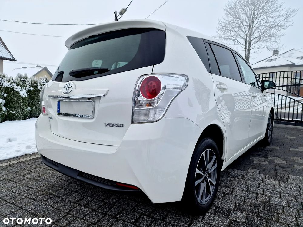 Toyota Verso 1.6 Premium - 8