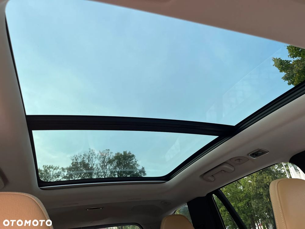 Volvo XC 90 - 11