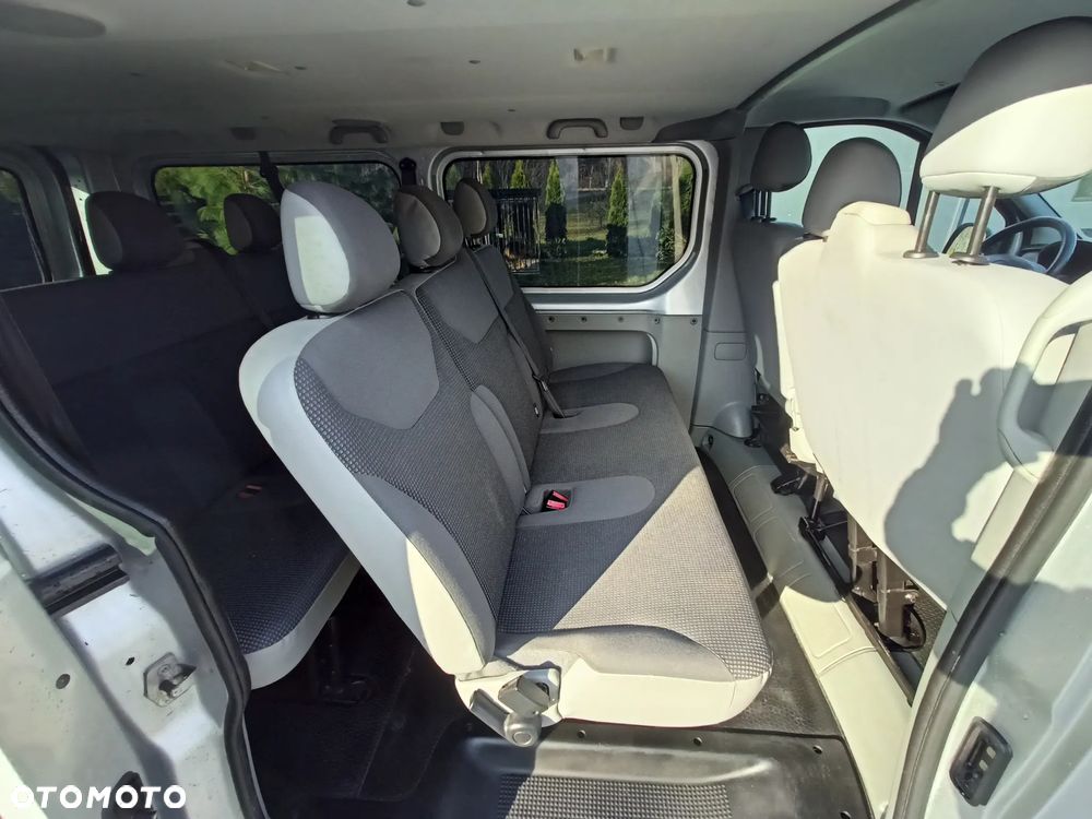 Opel Vivaro - 8