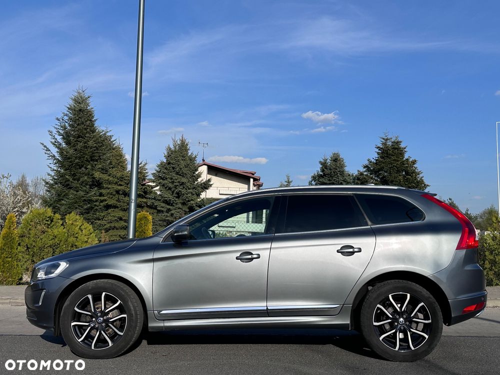 Volvo XC 60 D4 AWD Geartronic Summum - 3