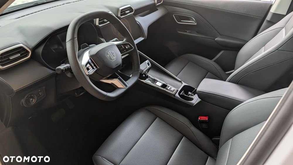 MG ZS Hybrid+ - 6