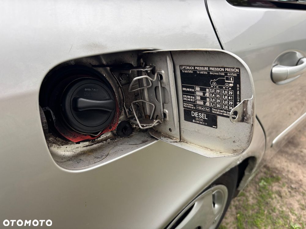 Mercedes-Benz Klasa E 200 CDI Classic DPF - 23