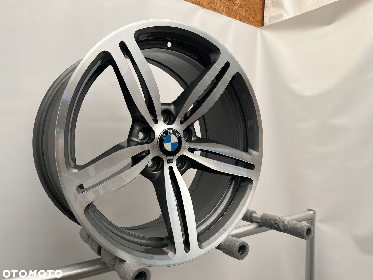 FELGA ALU BMW M6 M5 E63 E60 2283251 19 ET17 - 2