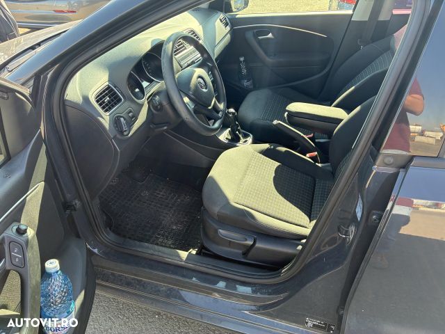 Volkswagen Polo 1.4 TDI CR Comfortline - 6