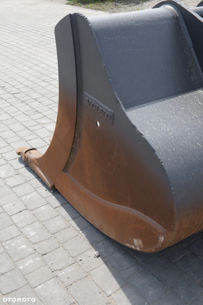 Duża Łyżka kopiąca Volvo 2m3 do gąsienicy EC300, EC350, CAT 330, PC290LC, DX300, R 934 - 9