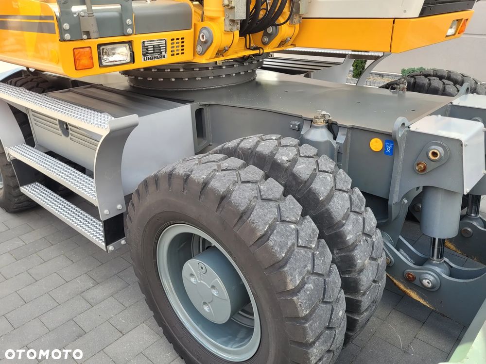 Liebherr 900 C / ROTOTILT ze szczypcami / 5400h / STAN IDEALNY !! / - 14