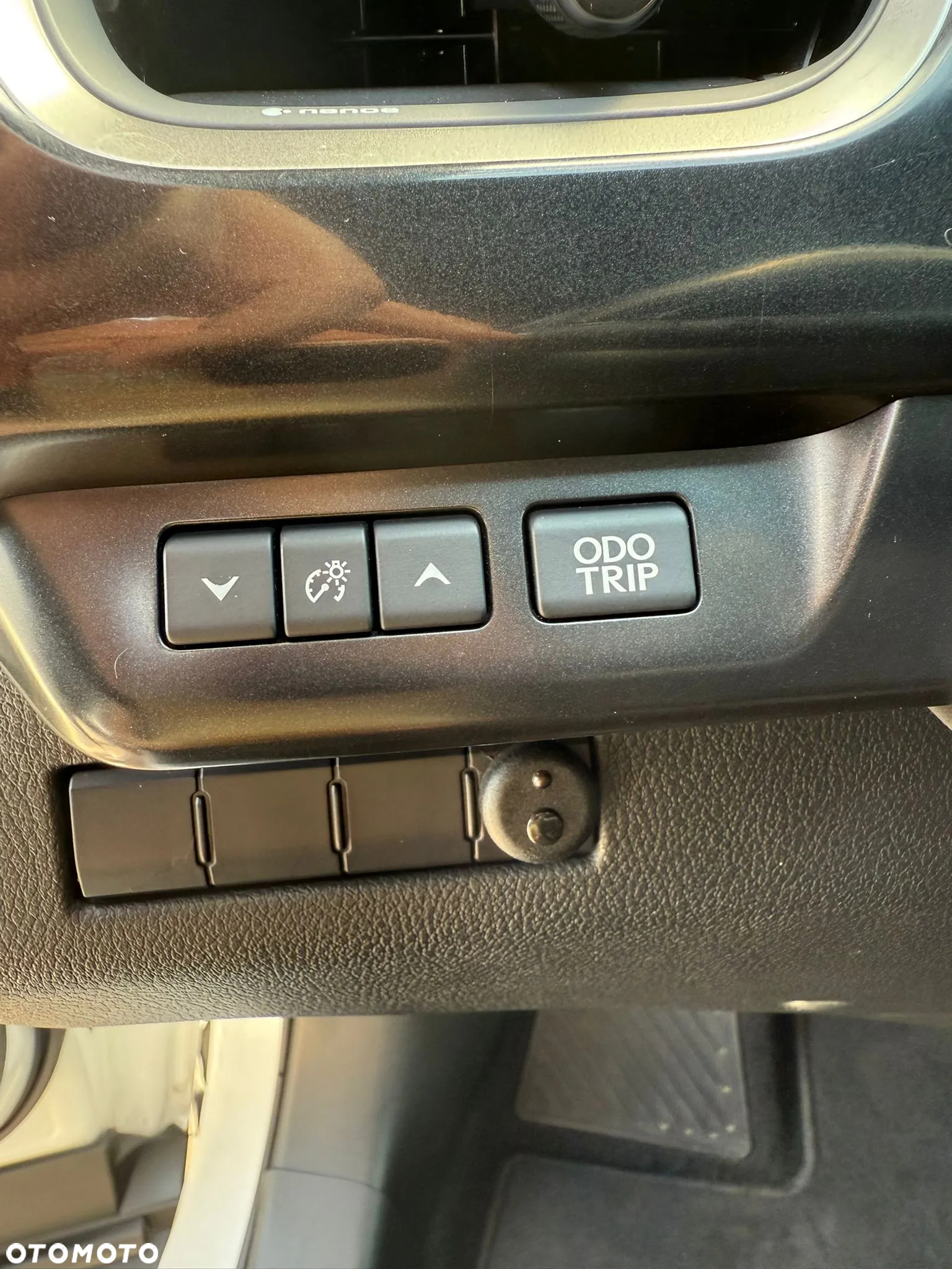 Lexus UX - 25