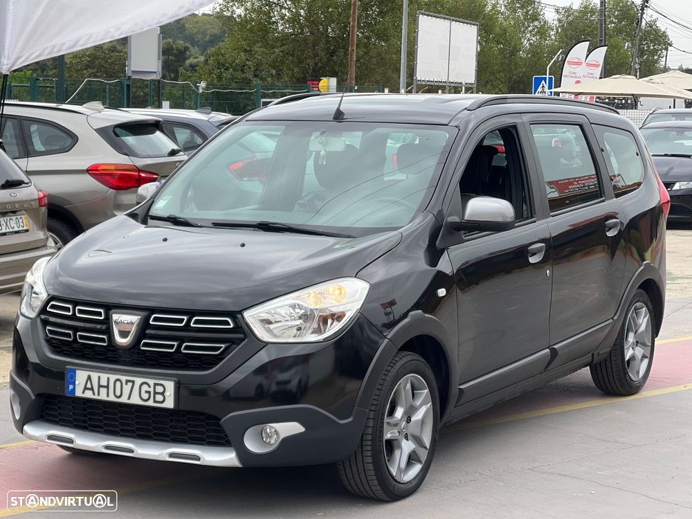 Dacia Lodgy 1.5 Blue dCi Stepway 7L - 7