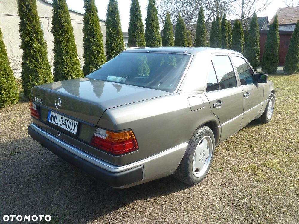 Mercedes-Benz Klasa E - 2