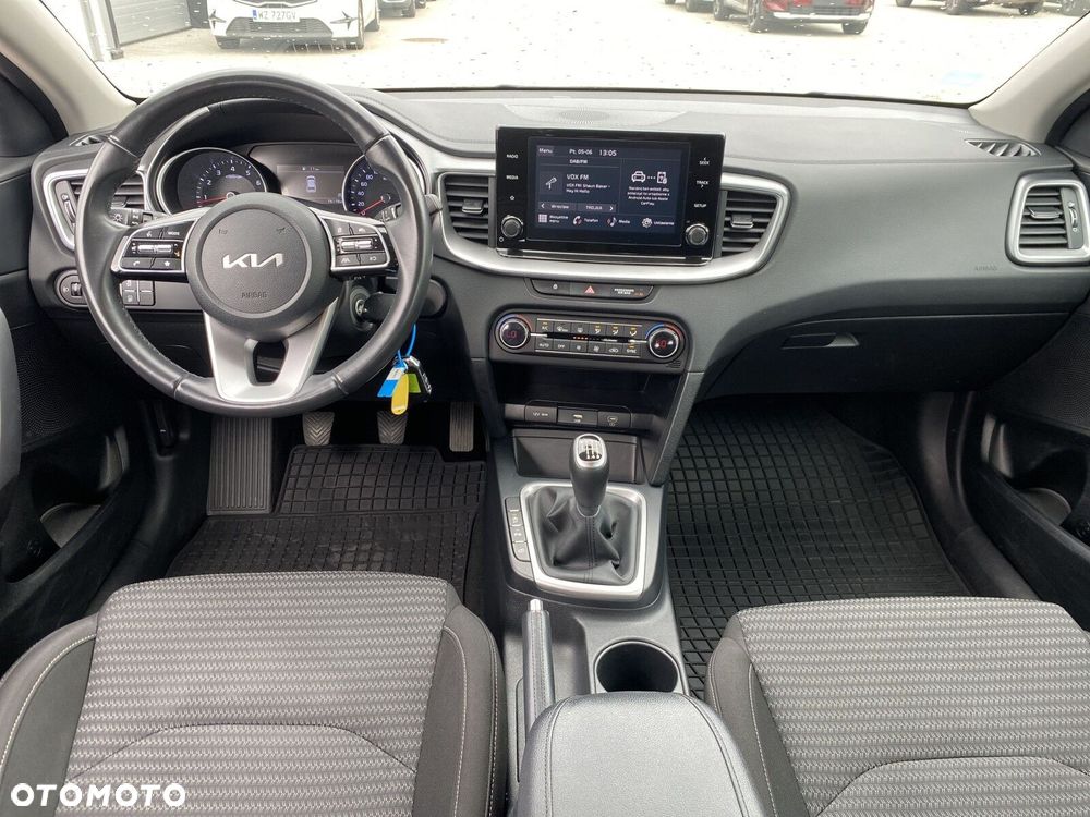Kia Ceed - 12