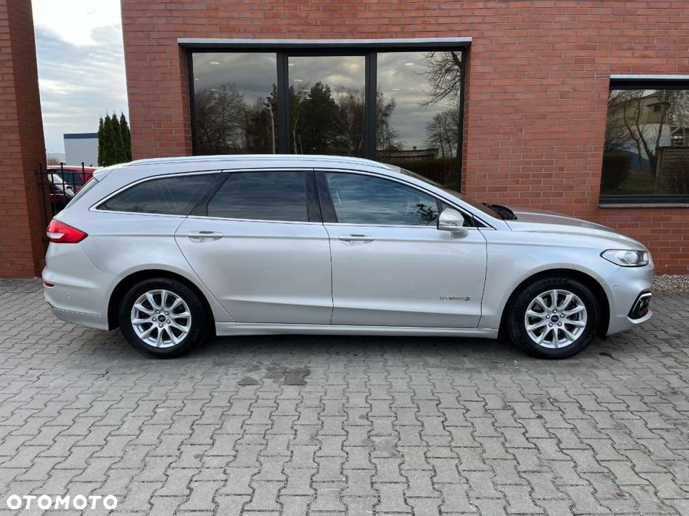 Ford Mondeo - 28