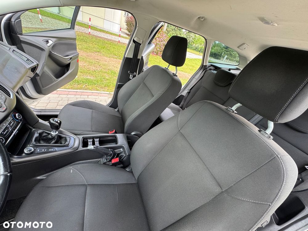 Ford Focus - 23