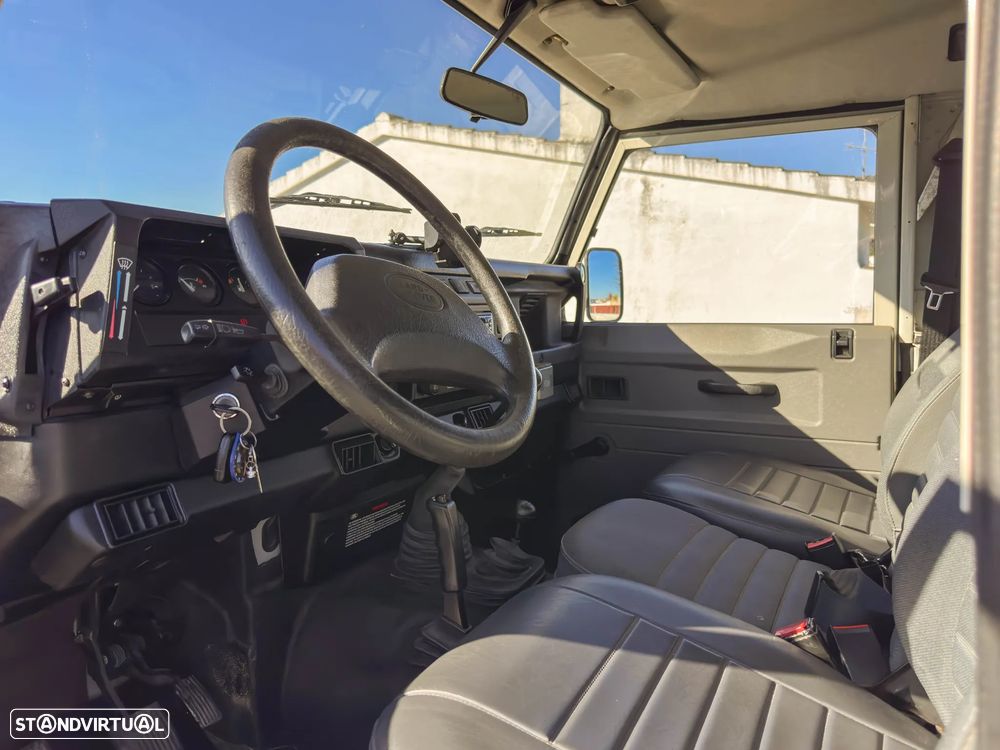 Land Rover Defender 90 2.5 Td5 S - 16