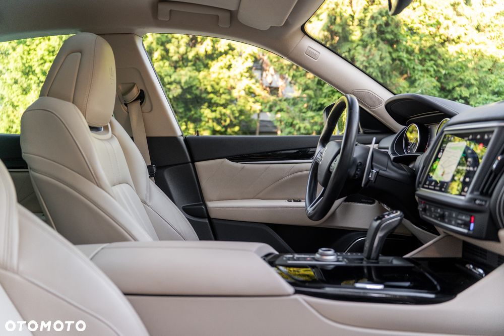 Maserati Levante Q4 GranSport - 32