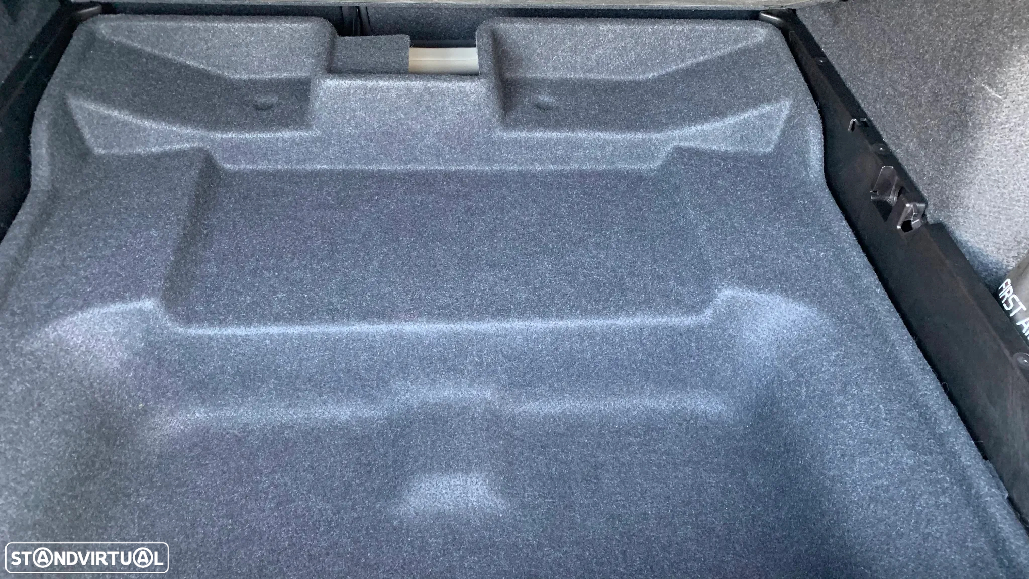 Volvo XC 40 2.0 D3 Momentum Plus Geartronic - 15