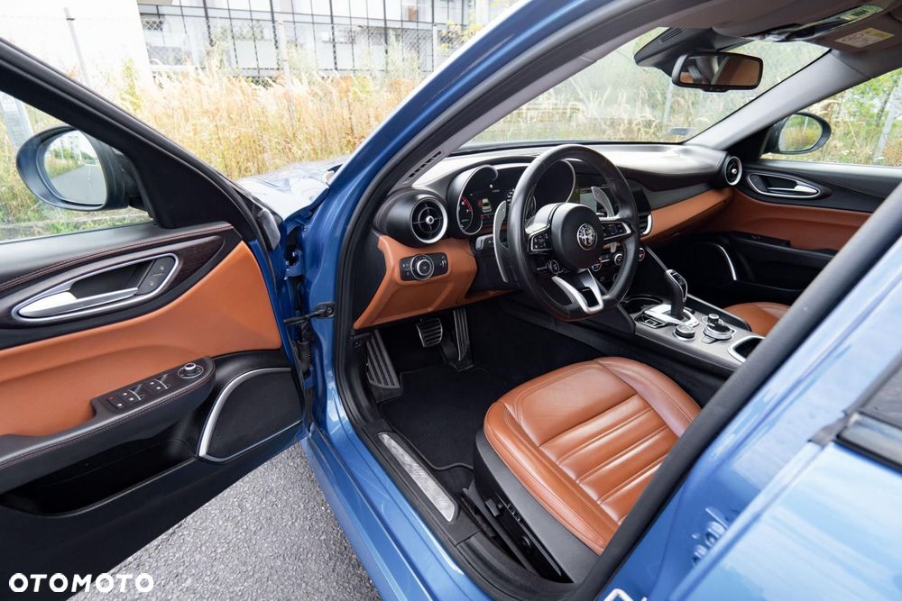 Alfa Romeo Giulia 2.0 Turbo Veloce Q4 - 10