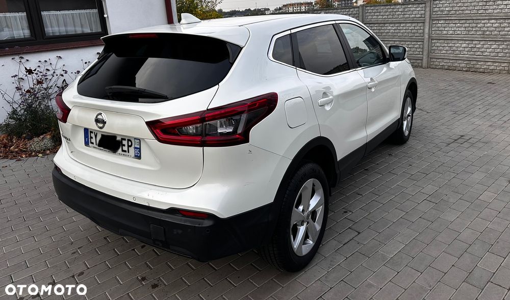 Nissan Qashqai 1.6 DCi Xtronic N-Connecta - 10