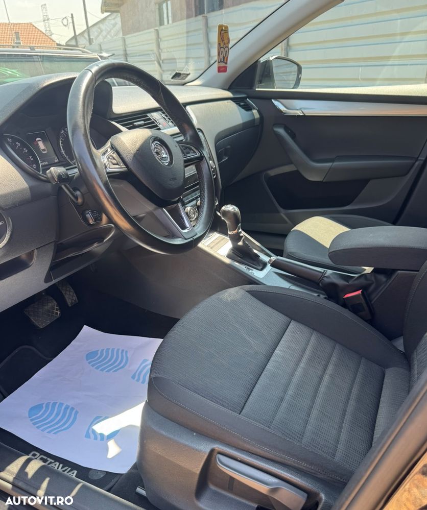 Skoda Octavia 2.0 TDI ELEGANCE DSG - 8