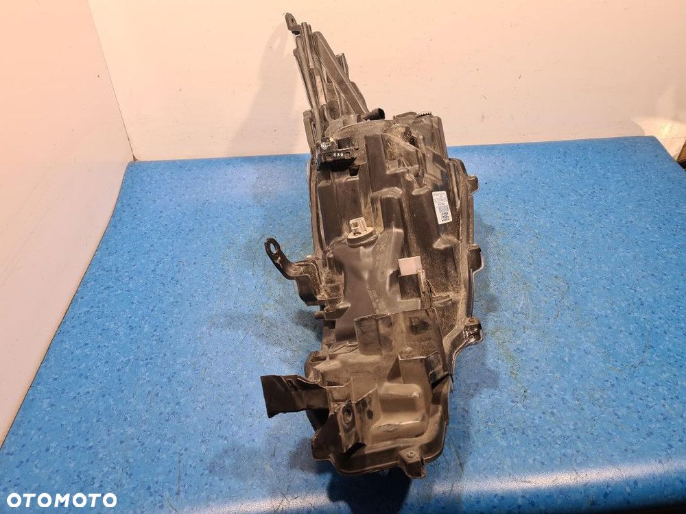 TOYOTA COROLLA E21 REFLEKTOR PRAWY 81110-02T30-00 - 13