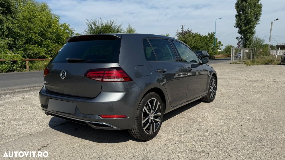 Volkswagen Golf - 15