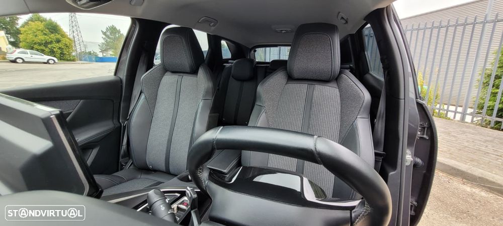 Peugeot 3008 225 e-EAT8 Allure - 9
