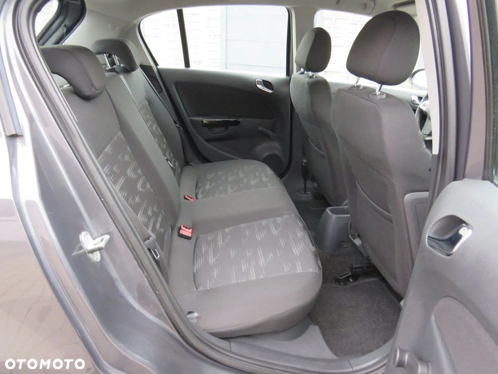 Opel Corsa 1.2 16V Cosmo - 32