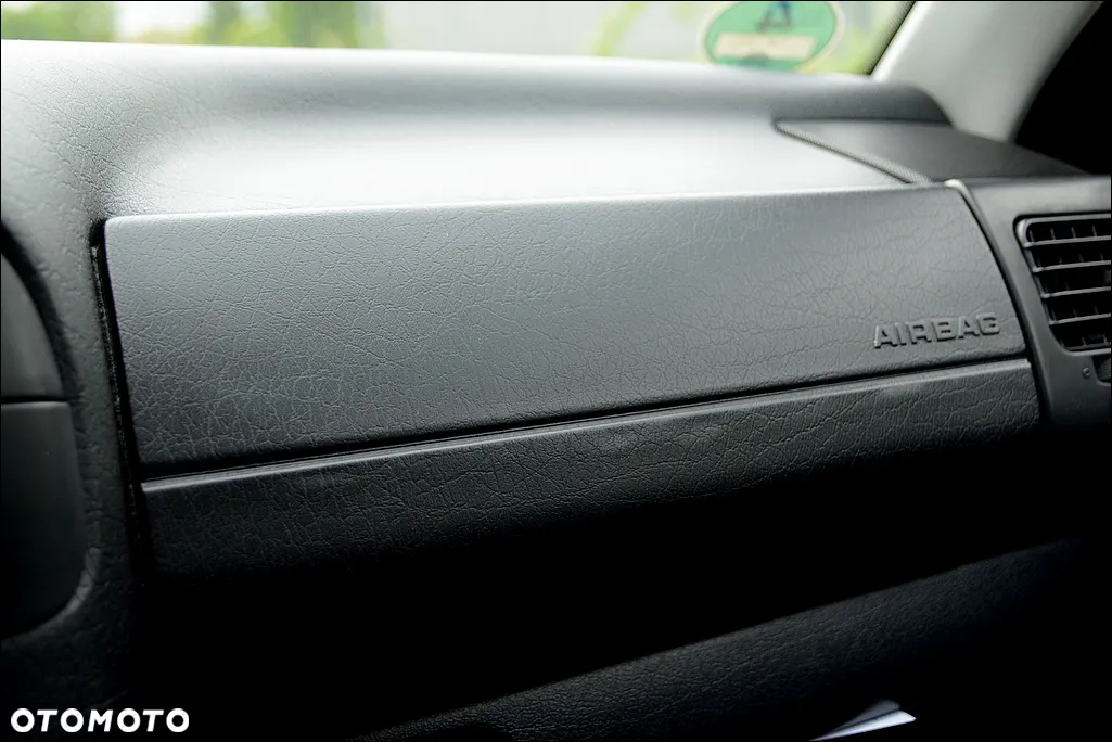 Volkswagen Vento - 35