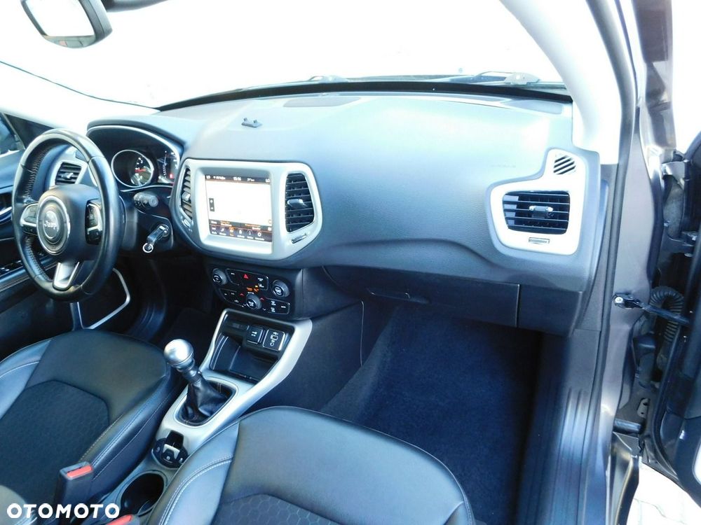 Jeep Compass - 17