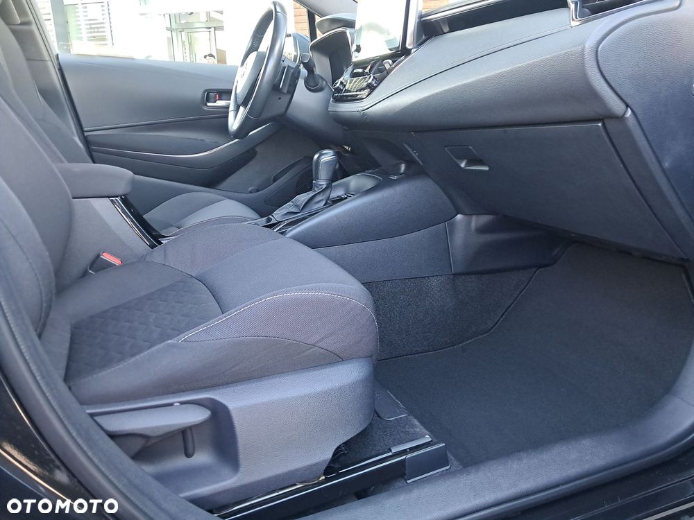 Toyota Corolla 2.0 Hybrid Comfort - 29