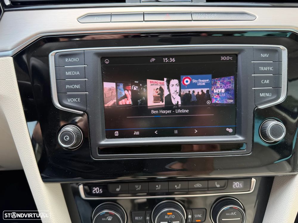 VW Passat Variant 2.0 TDI Highline DSG - 21