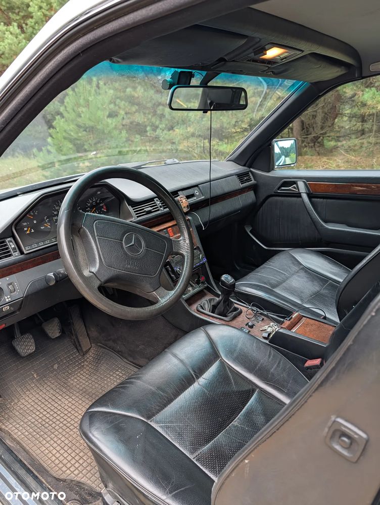 Mercedes-Benz Klasa E - 12