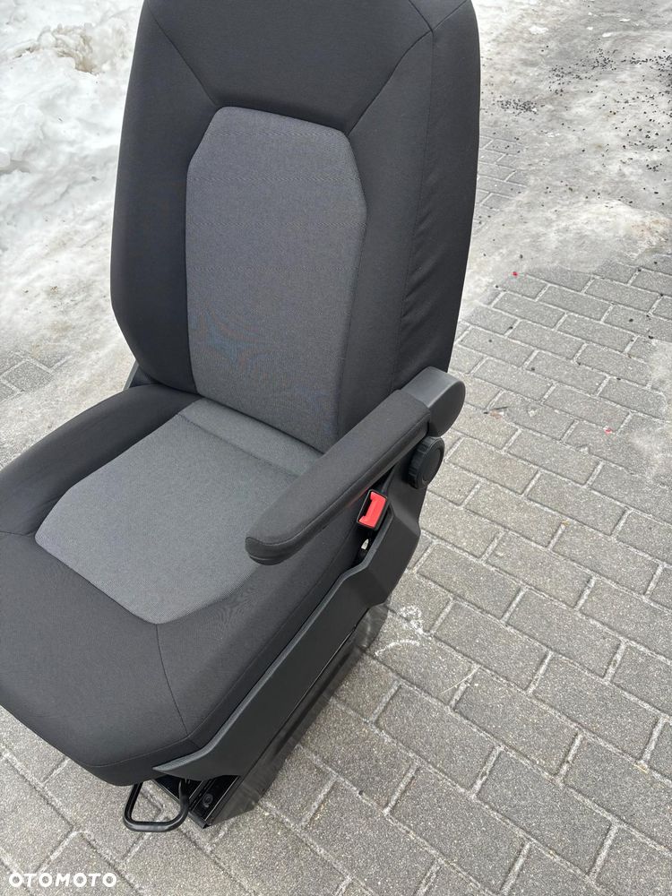 Fotel pasażera podłokietniki VW Crafter II MAN TGE - 3