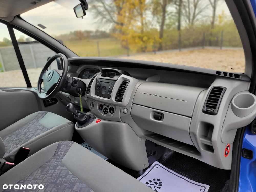 Opel Vivaro - 12