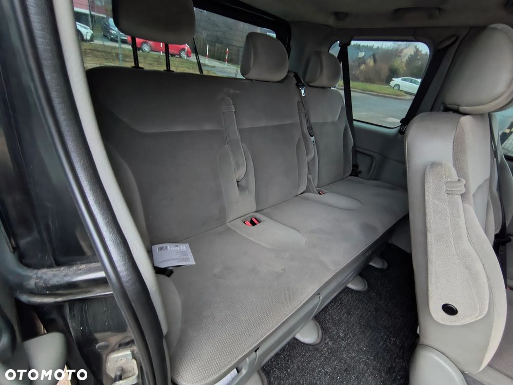 Opel Vivaro Tour - 8