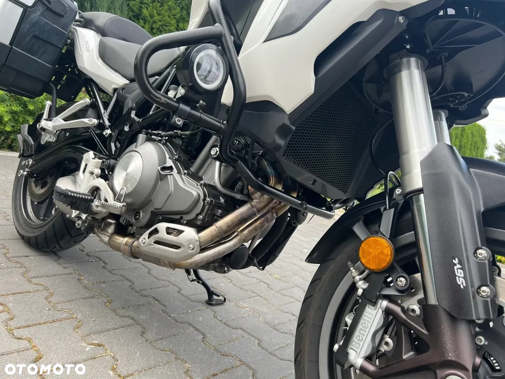 Benelli TRK 502 - 11