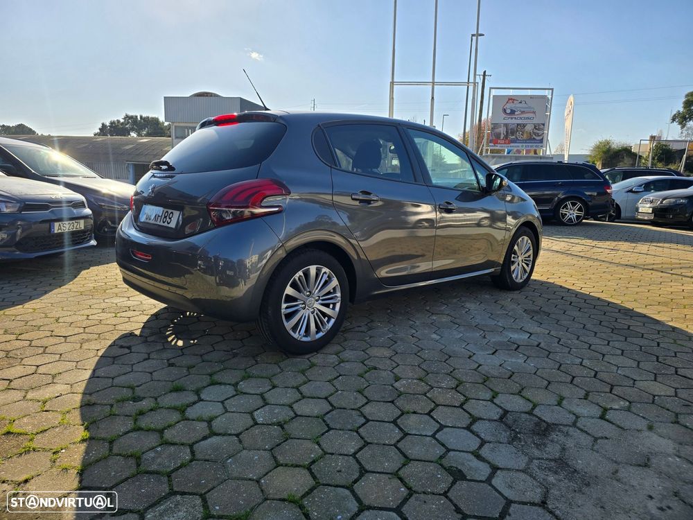Peugeot 208 1.2 PureTech Signature - 7