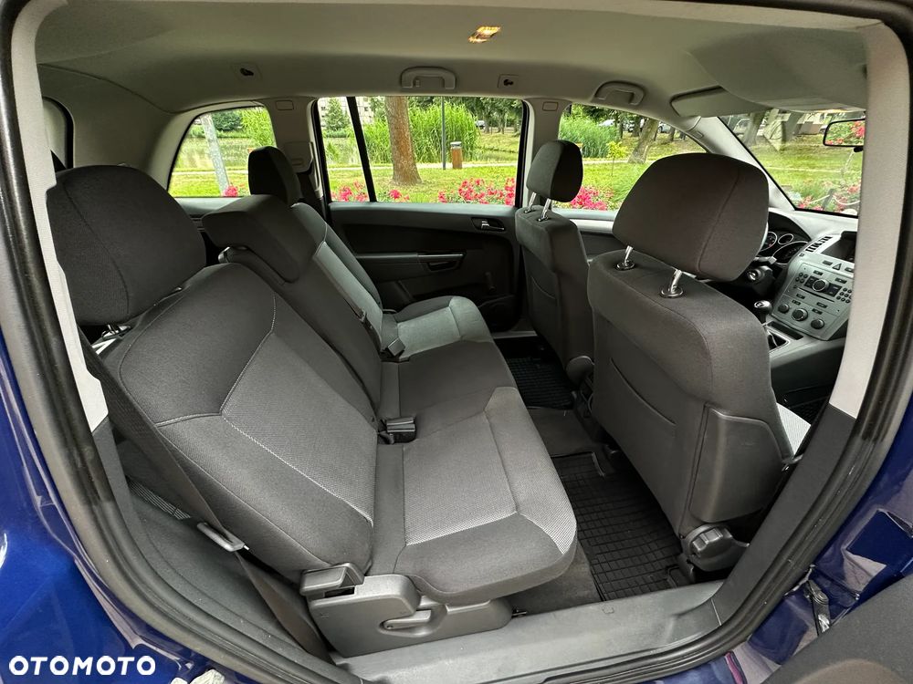 Opel Zafira 1.8 Family - 11