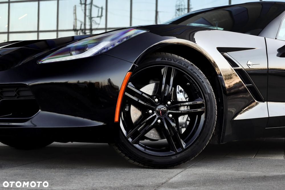 Chevrolet Corvette - 10