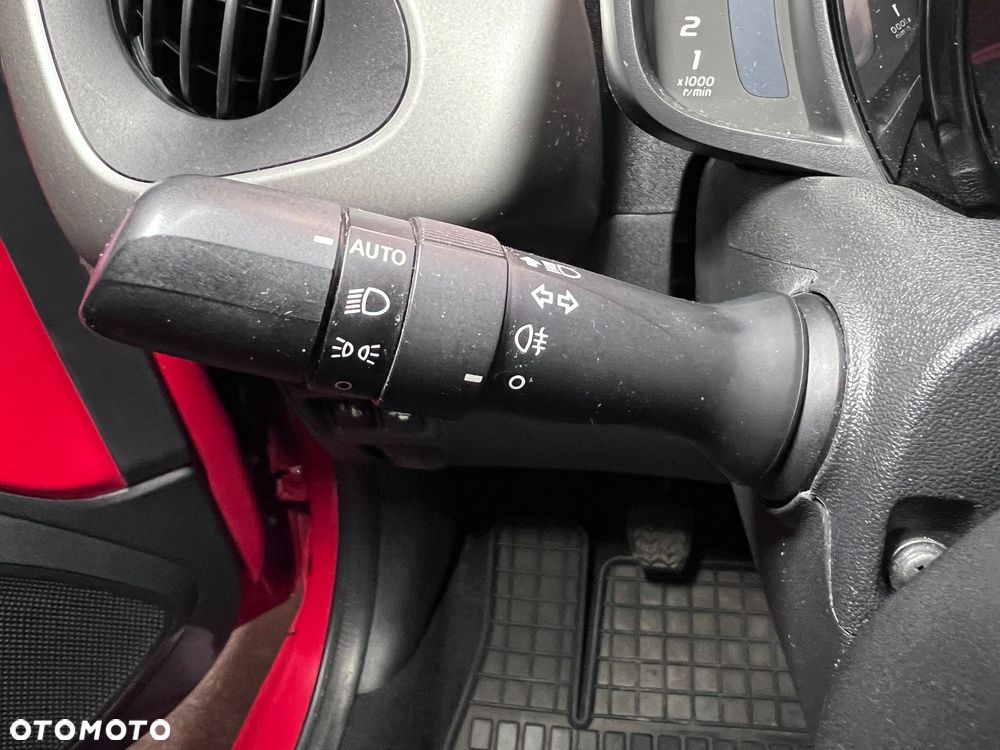 Toyota Aygo x-play - 22