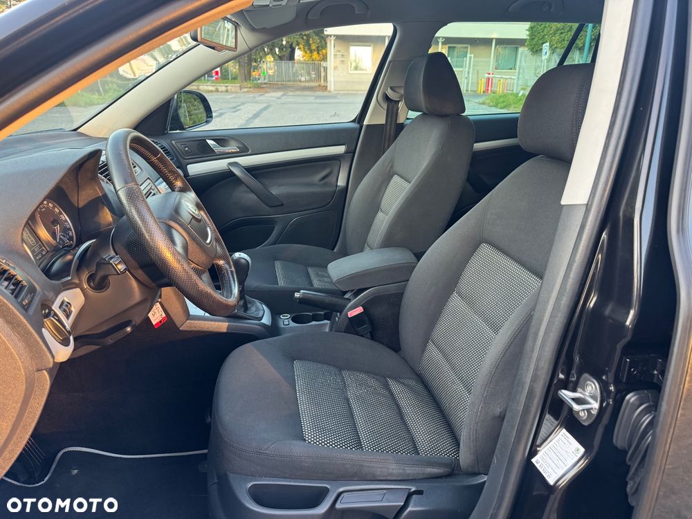 Skoda Octavia Combi 2.0 TDI DPF Scout 4x4 - 11