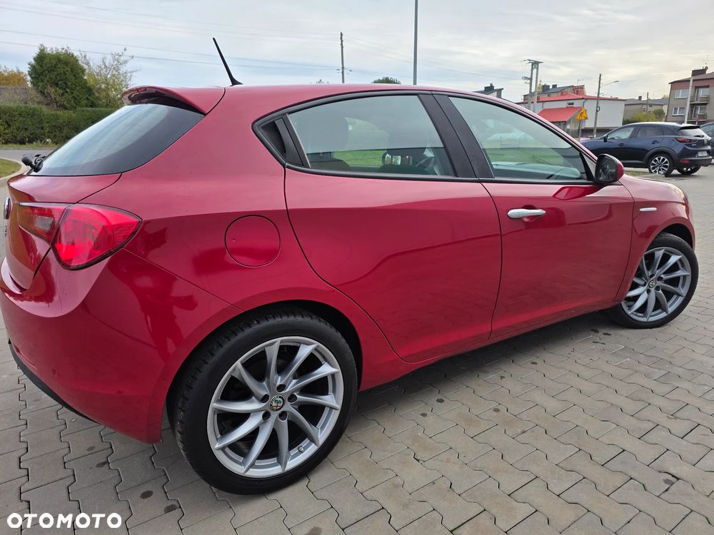 Alfa Romeo Giulietta 1.6 JTDM 16V - 4