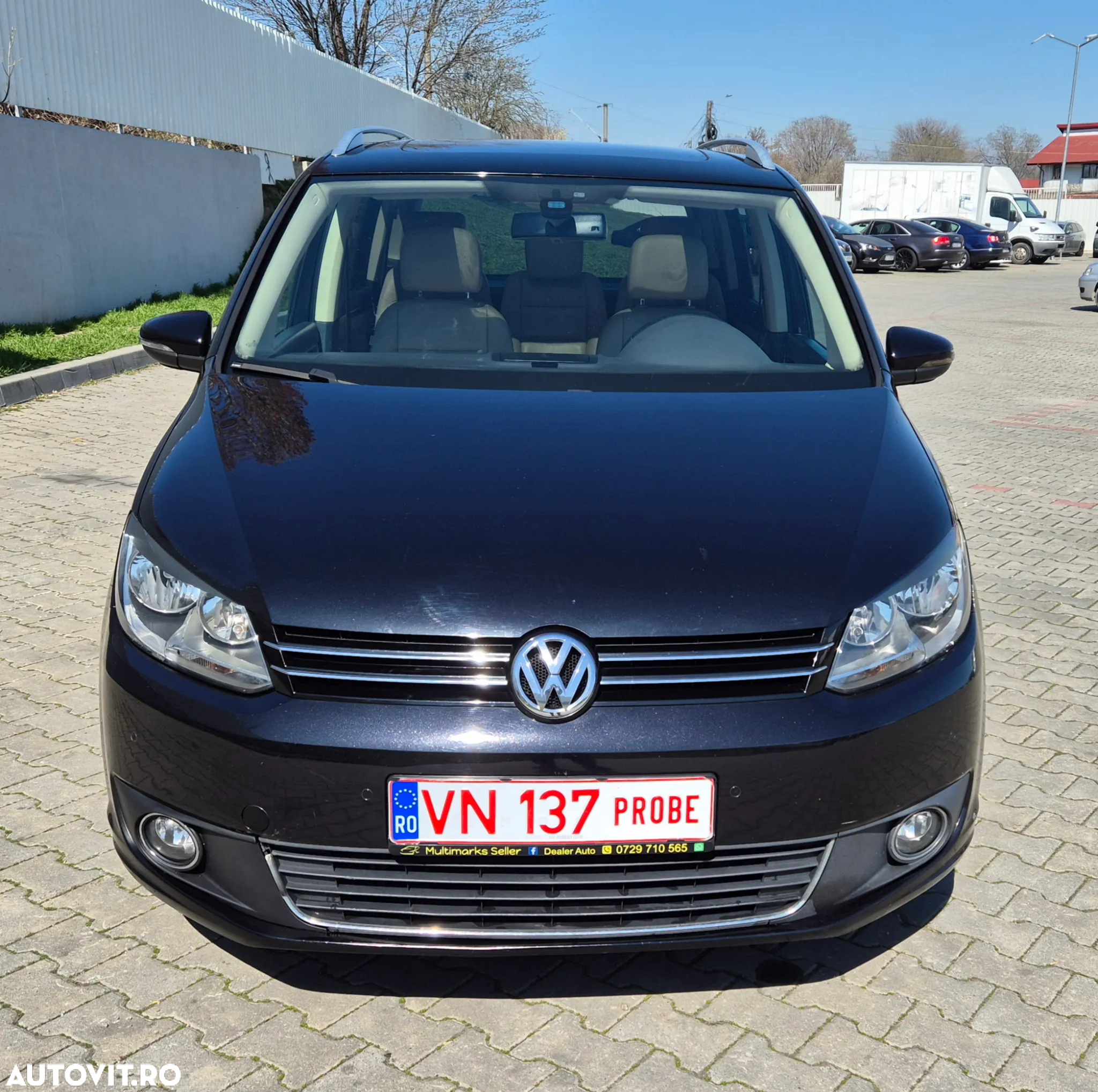 Volkswagen Touran 1.6 TDI BlueMotion Technology Highline - 11