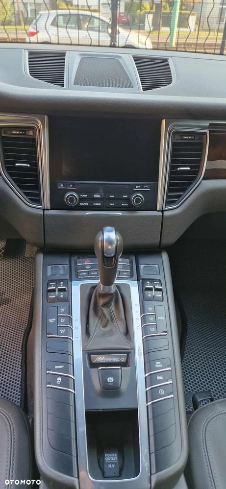Porsche Macan Standard - 13