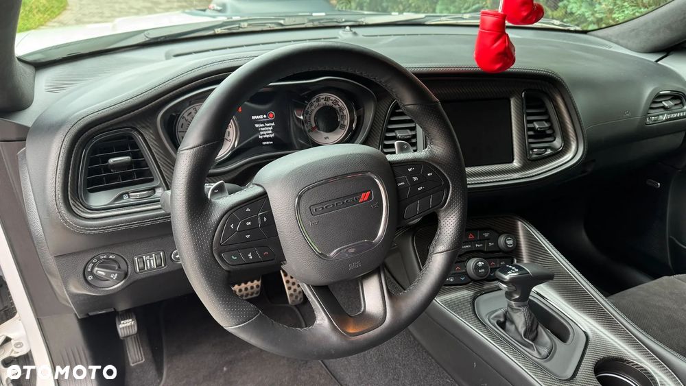 Dodge Challenger 6.4 Scat Pack - 19