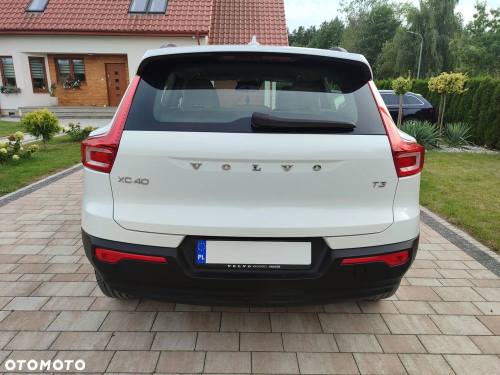 Volvo XC 40 T3 Momentum - 4