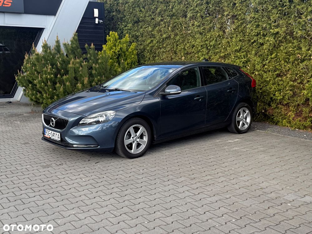 Volvo V40 - 16