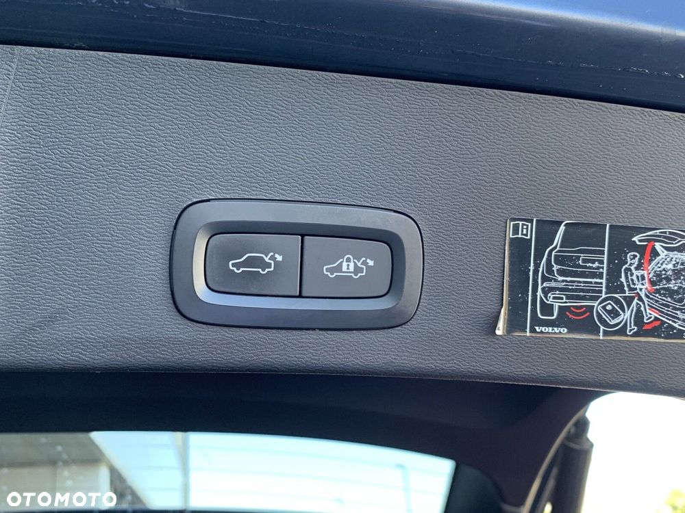 Volvo XC 40 - 35